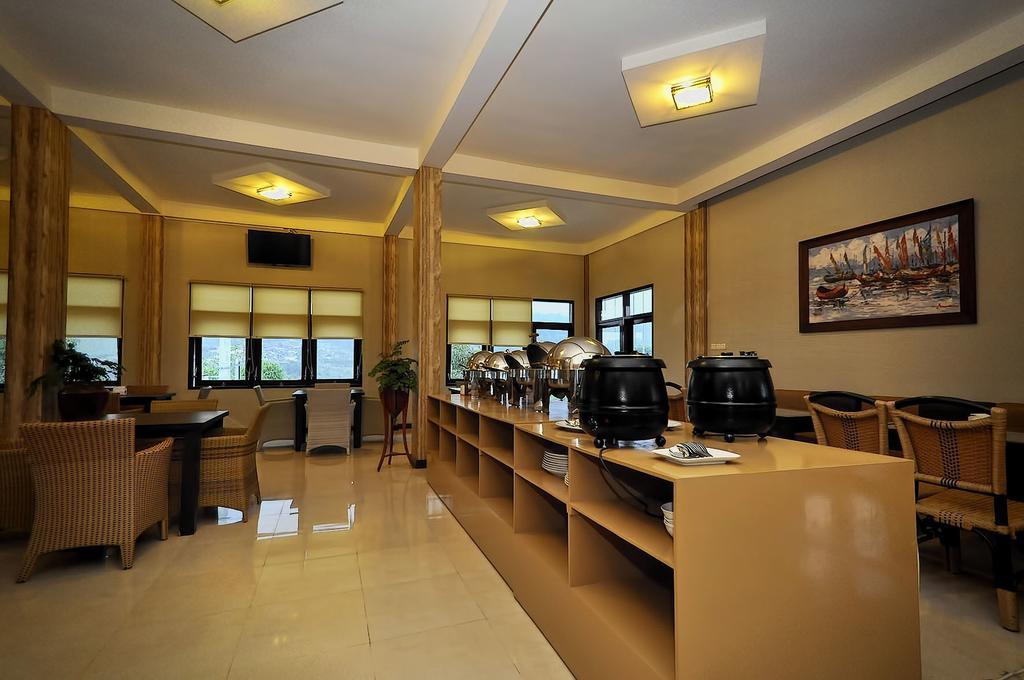 Spencer Green Hotel Batu  Extérieur photo