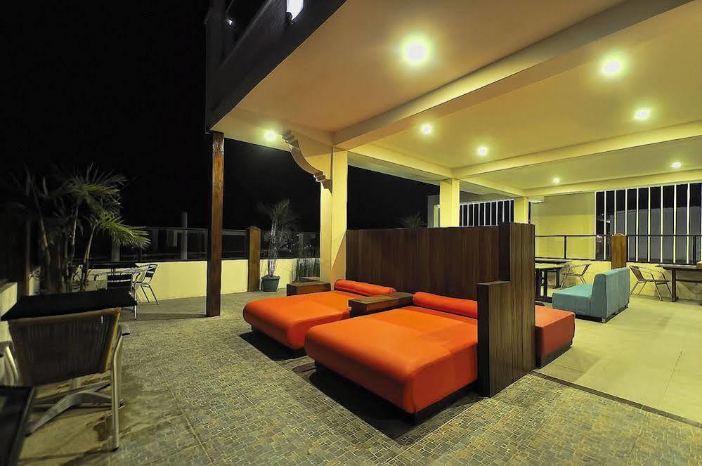 Spencer Green Hotel Batu  Extérieur photo